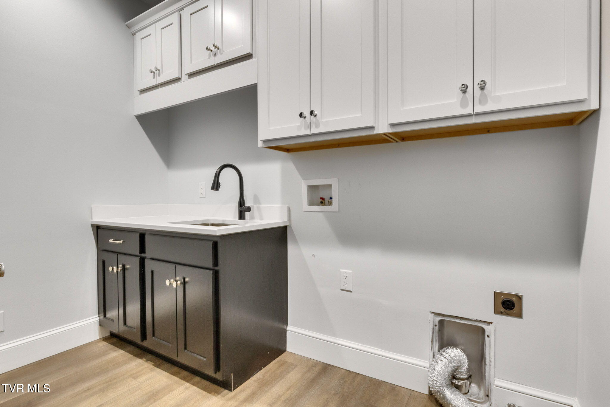 14737 Washington Way Bristol, VA 24202 - Photo 28 of 46 14-web-or-mls-IMG_3614