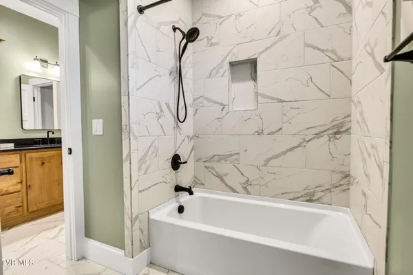 $869,000 | 14737 Washington Way, Bristol, VA 24202