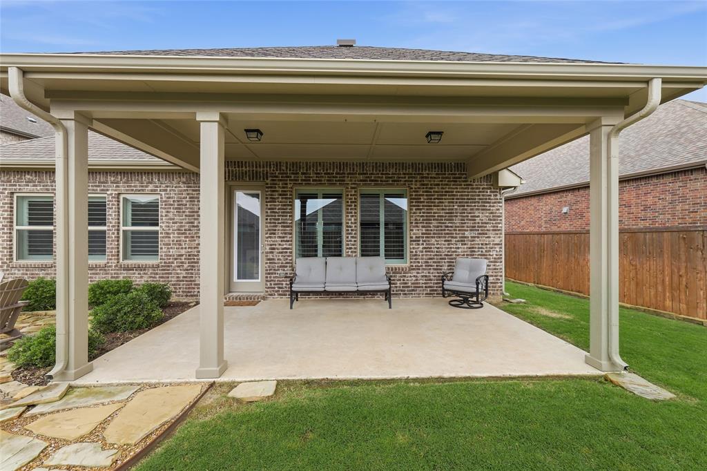 1701 Shetland Road Aubrey, TX 76227 - Photo 19 of 34 Ample space for seating or a dining area to relax or entertain in!
