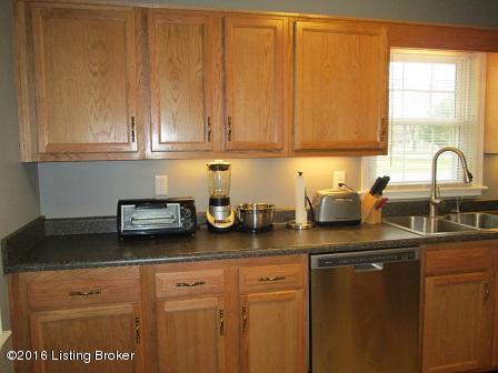 9915 3rd Street Road Louisville, KY 40272 - Photo 11 of 37 IMG_3219