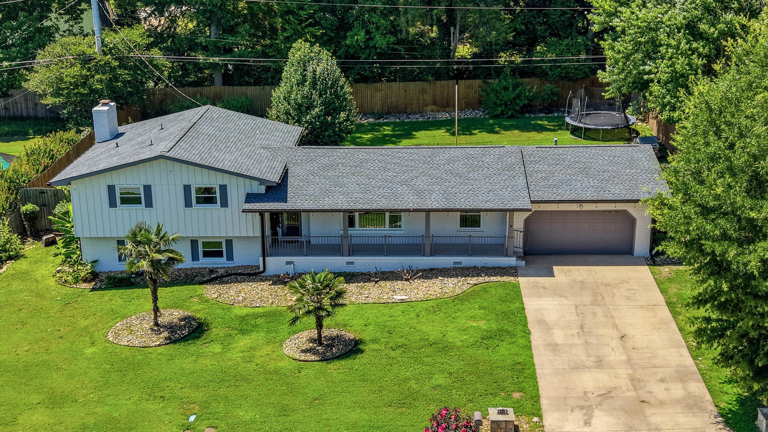 205 Masters Road Hixson, TN 37343 - Photo 33 of 40 Majestic Tri-Level Curb Appeal