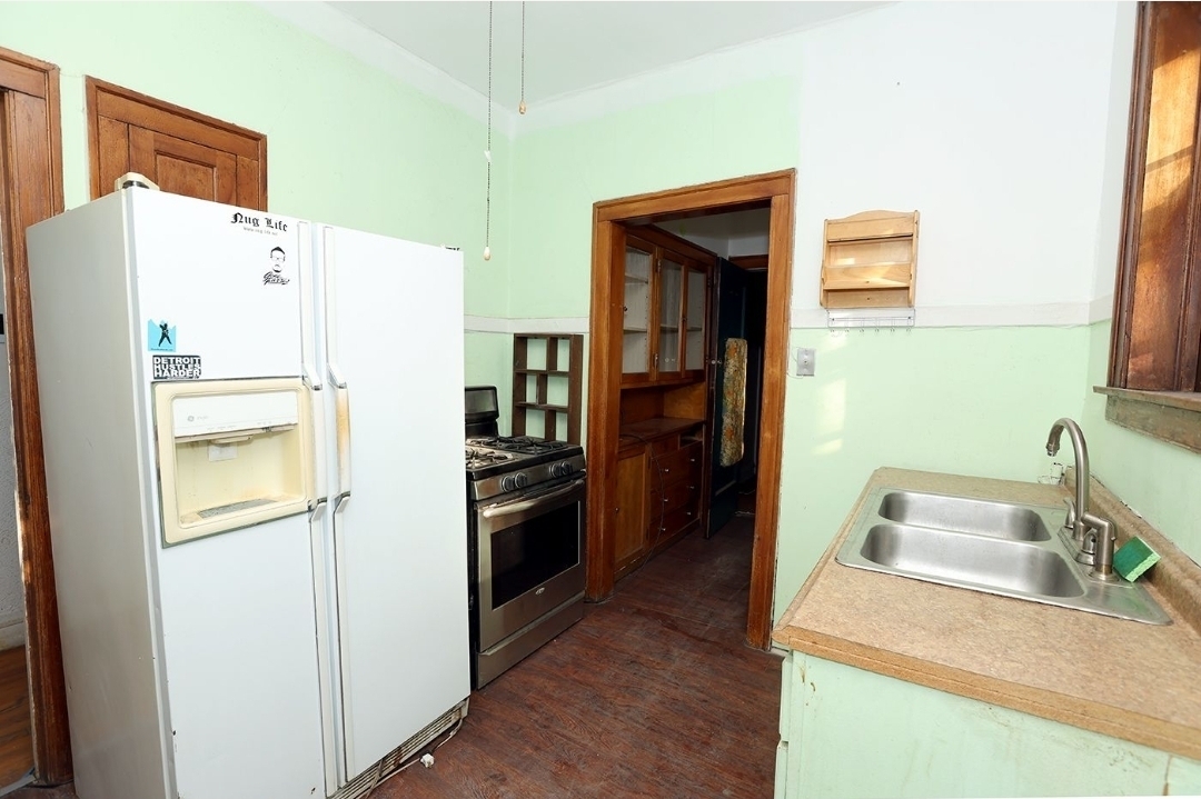 7712 South Ridgeland Avenue Chicago, IL 60649 - Photo 22 of 49