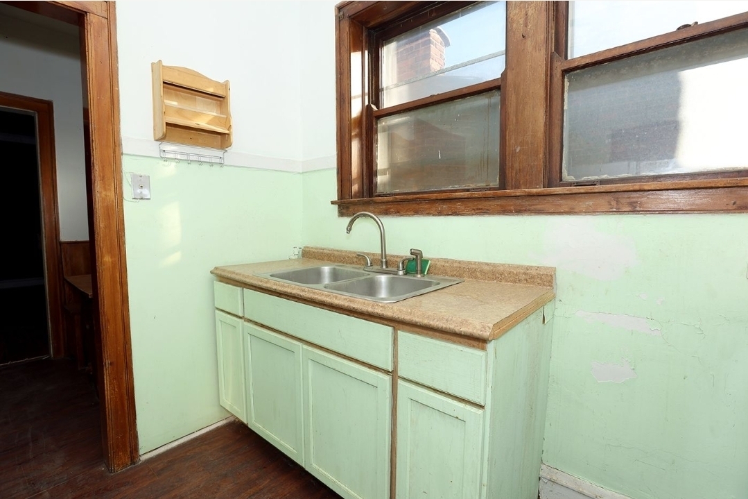 7712 South Ridgeland Avenue Chicago, IL 60649 - Photo 23 of 49