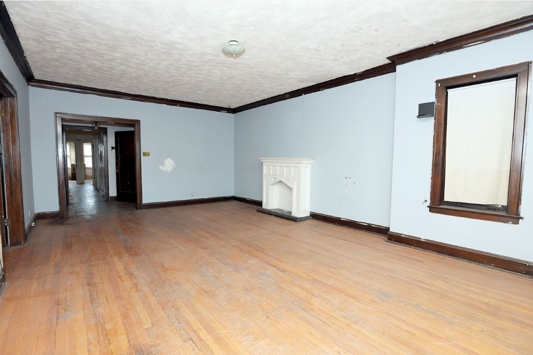 7712 South Ridgeland Avenue Chicago, IL 60649 - Photo 7 of 49