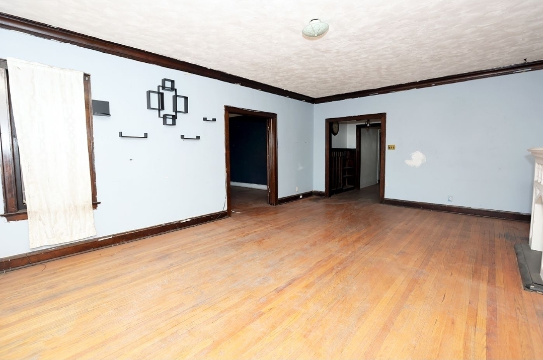 7712 South Ridgeland Avenue Chicago, IL 60649 - Photo 8 of 49