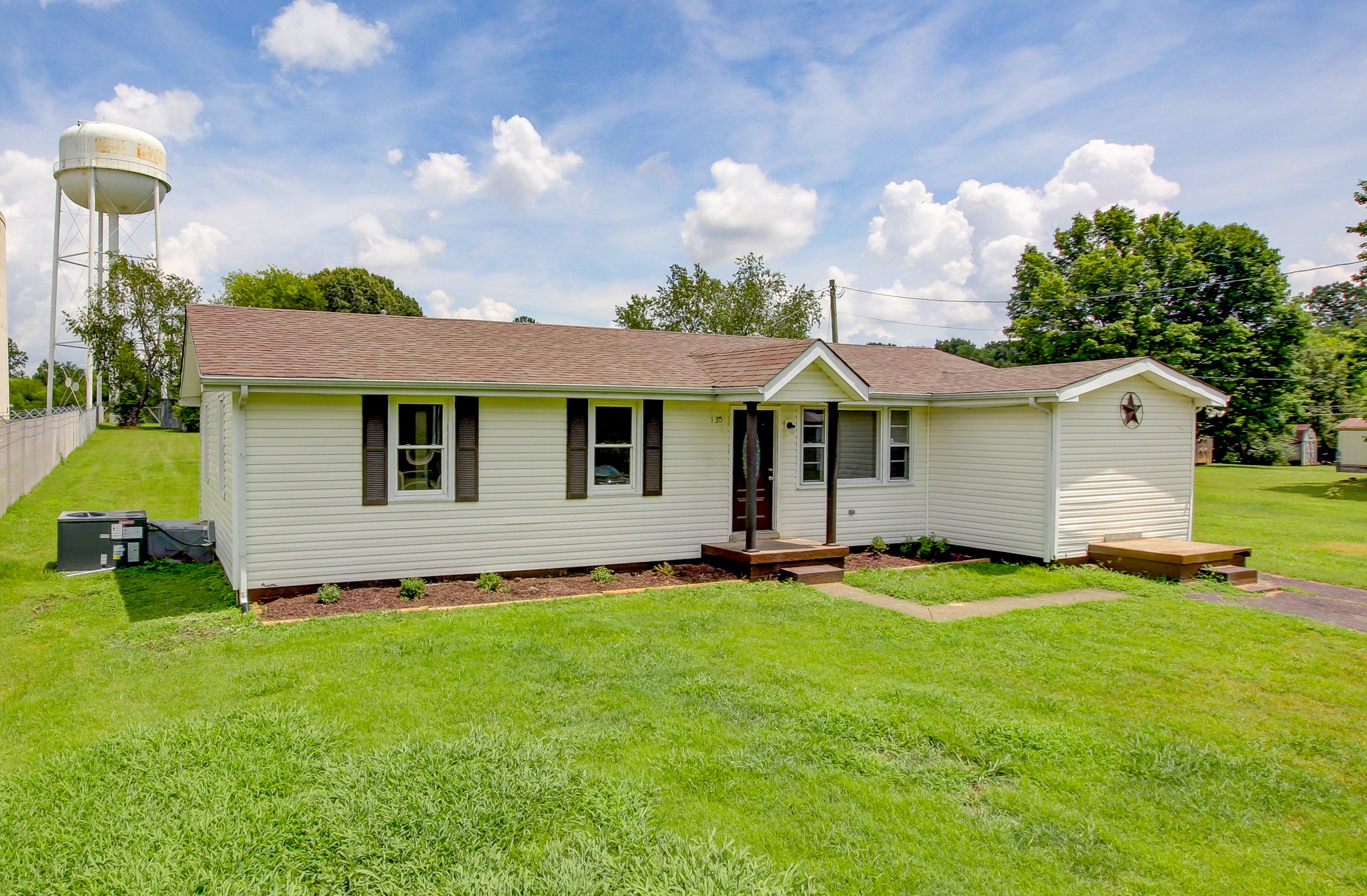 1375 Moss Road Clarksville, TN 37043 - Photo 4 of 72 Gallery Image 4