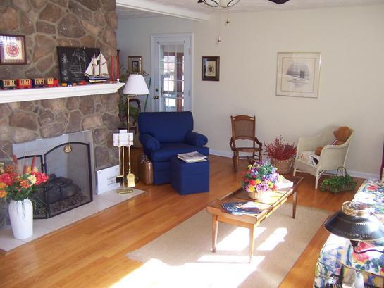 5609 Thornrose Road Roanoke, VA 24012 - Photo 7 of 18 5