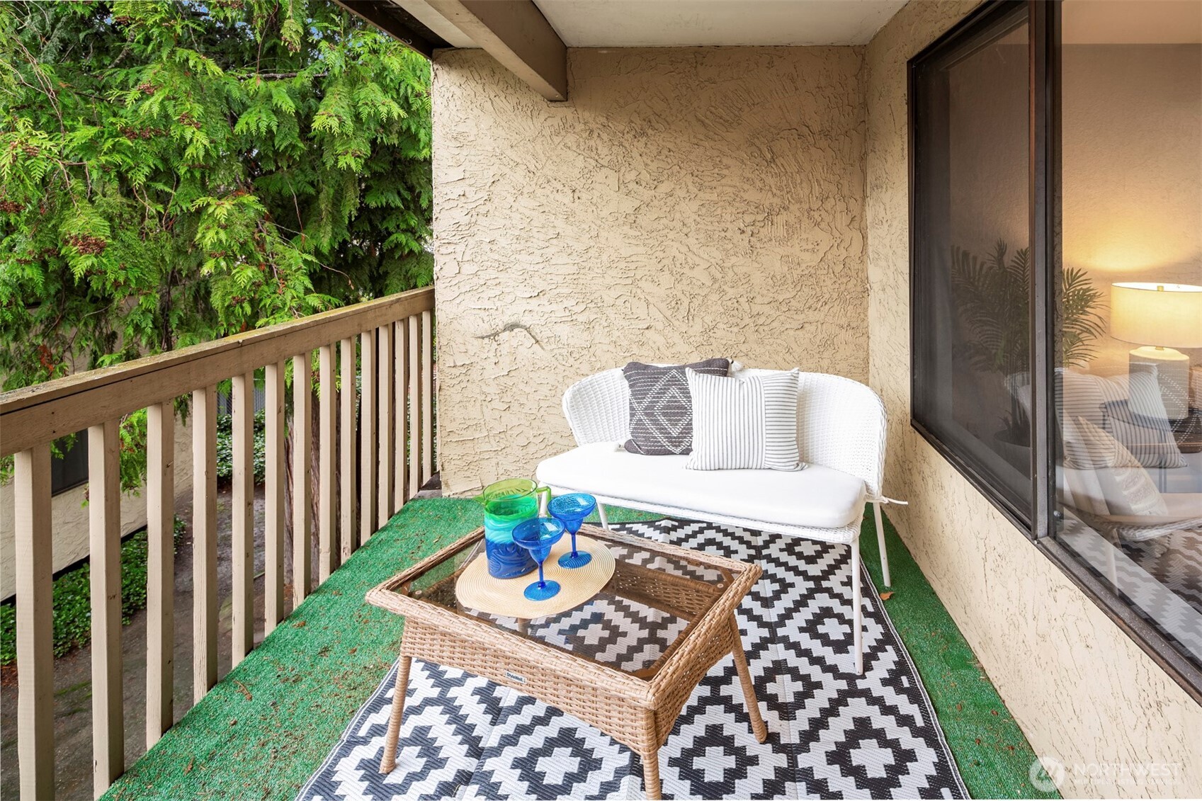 10330 Southeast 6th Street, Unit A2 Bellevue, WA 98004 - Photo 14 of 27