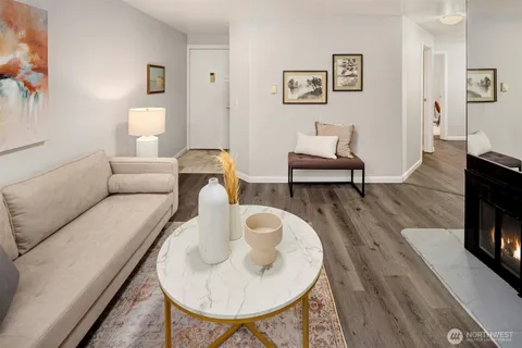 $599,999 | 10330 Southeast 6th Street, Unit A2, Bellevue, WA 98004