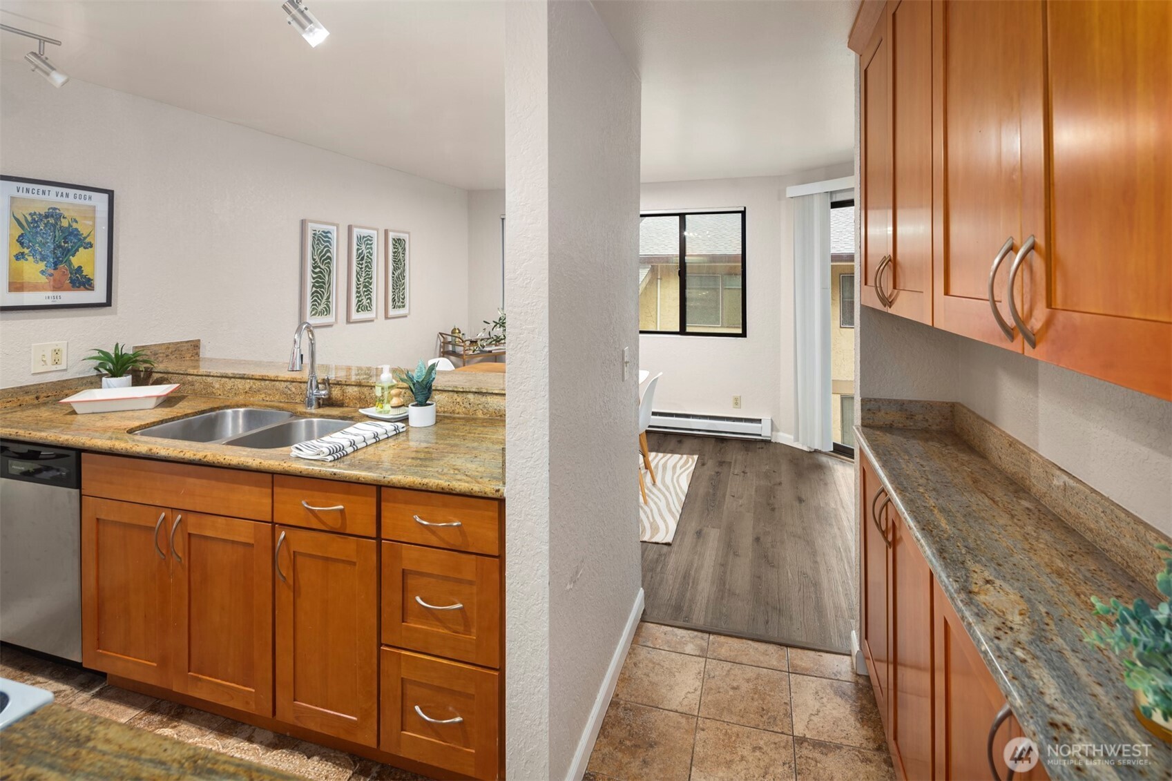 10330 Southeast 6th Street, Unit A2 Bellevue, WA 98004 - Photo 8 of 27