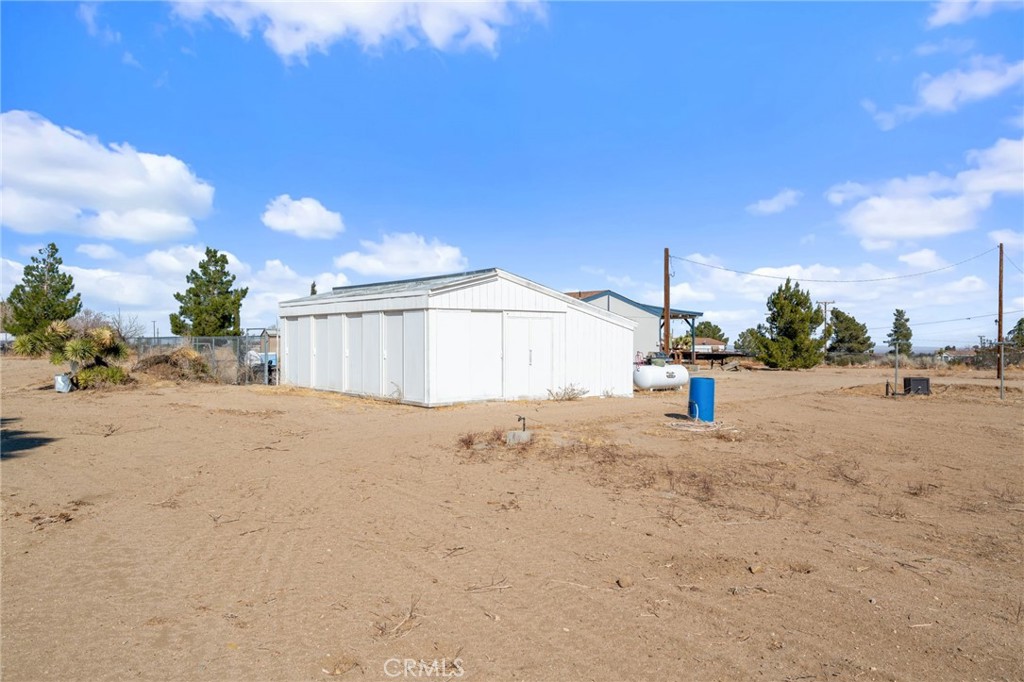 11524 Paramount Road Phelan, CA 92371 - Photo 33 of 34
