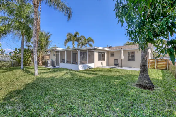 $2,950 | 1210 Skylark Lane, Lantana, FL 33462