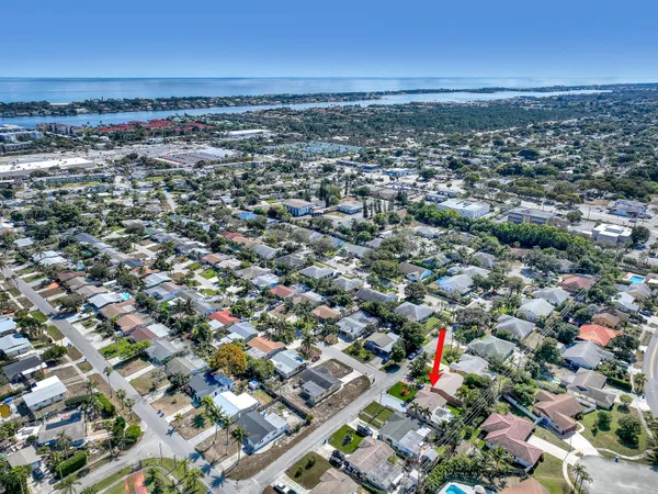 $2,950 | 1210 Skylark Lane, Lantana, FL 33462