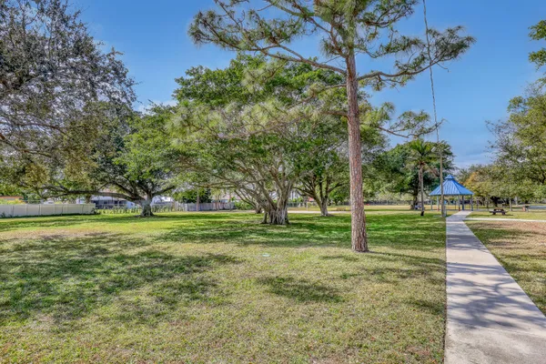 $2,950 | 1210 Skylark Lane, Lantana, FL 33462