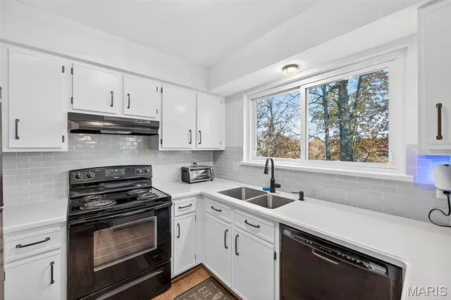 $250,000 | 134 Cascade Terrace Drive, Ballwin, MO 63021