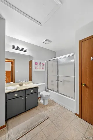 $250,000 | 134 Cascade Terrace Drive, Ballwin, MO 63021