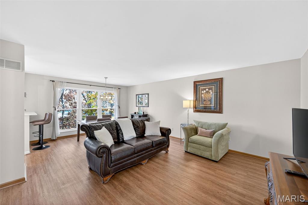 134 Cascade Terrace Drive Ballwin, MO 63021 - Photo 5 of 39