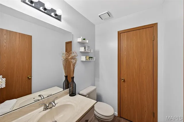 $250,000 | 134 Cascade Terrace Drive, Ballwin, MO 63021