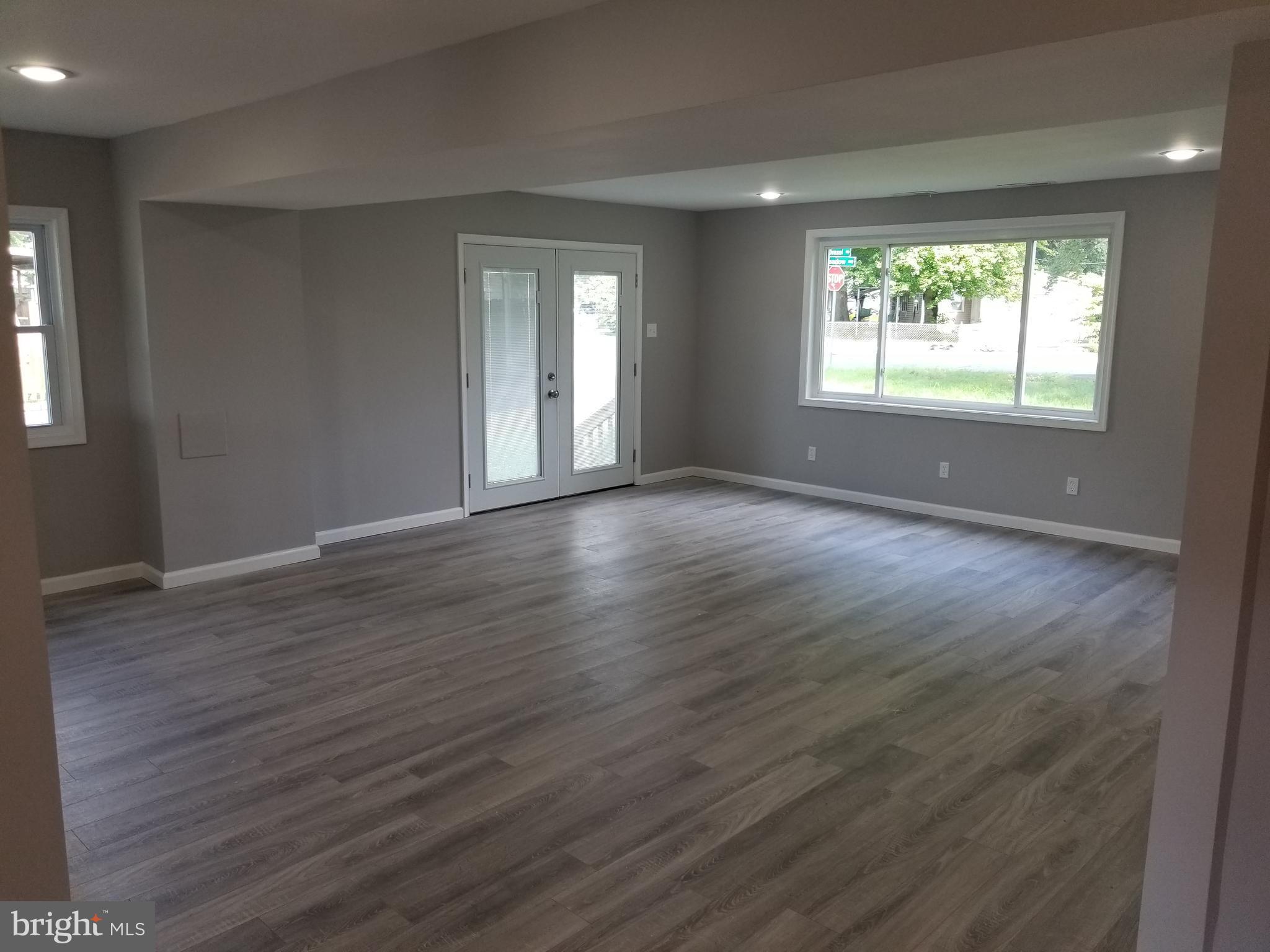 1748 Burnham Road Baltimore, MD 21222 - Photo 11 of 30 Family Room