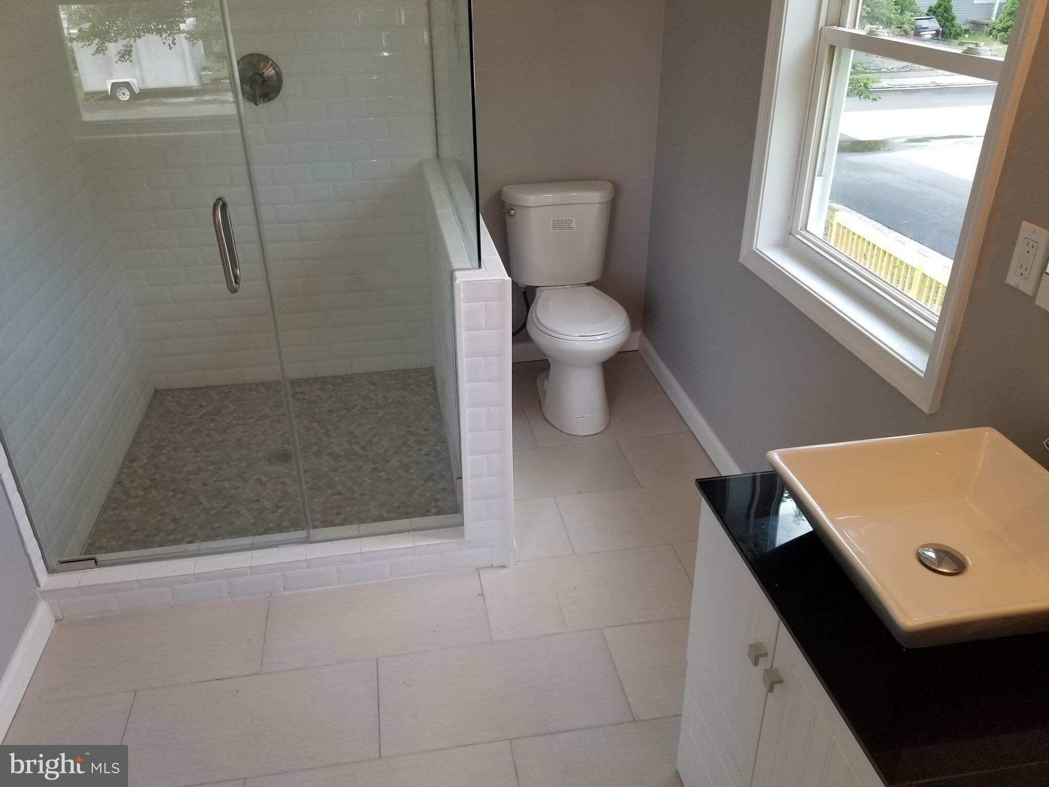 1748 Burnham Road Baltimore, MD 21222 - Photo 19 of 30 Bath (Master)