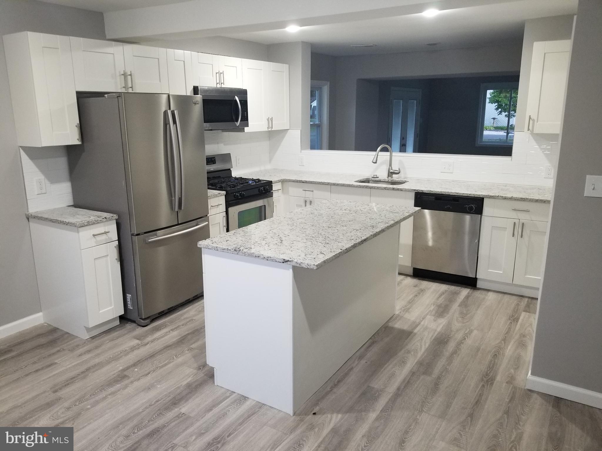 1748 Burnham Road Baltimore, MD 21222 - Photo 3 of 30 Kitchen