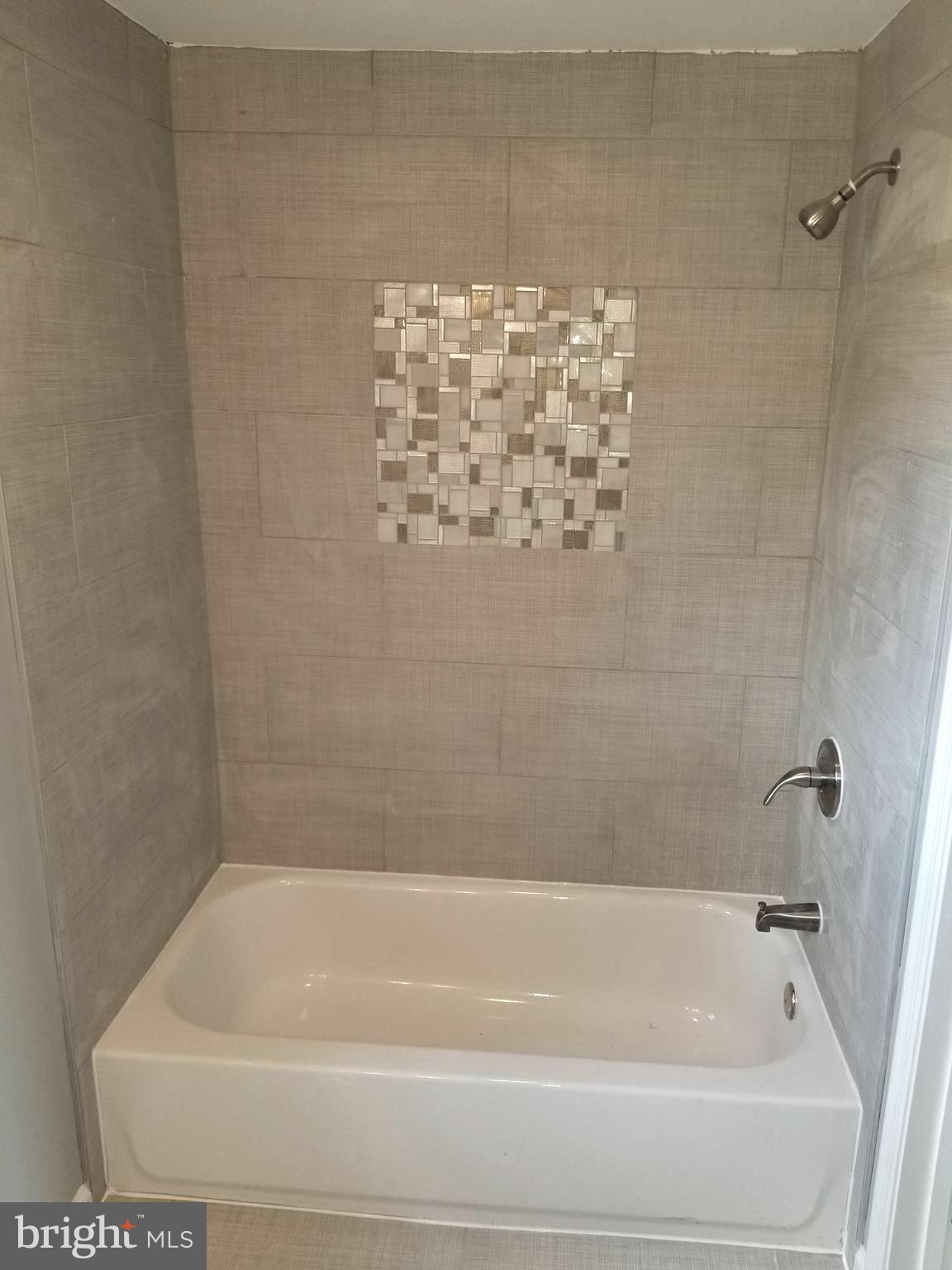 1748 Burnham Road Baltimore, MD 21222 - Photo 26 of 30 Bath