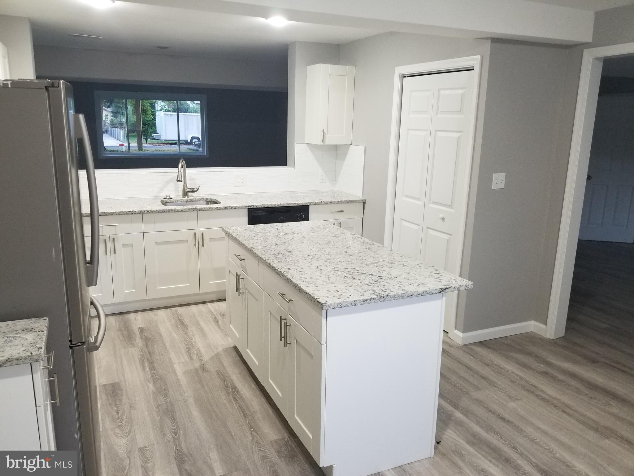 1748 Burnham Road Baltimore, MD 21222 - Photo 4 of 30 Kitchen