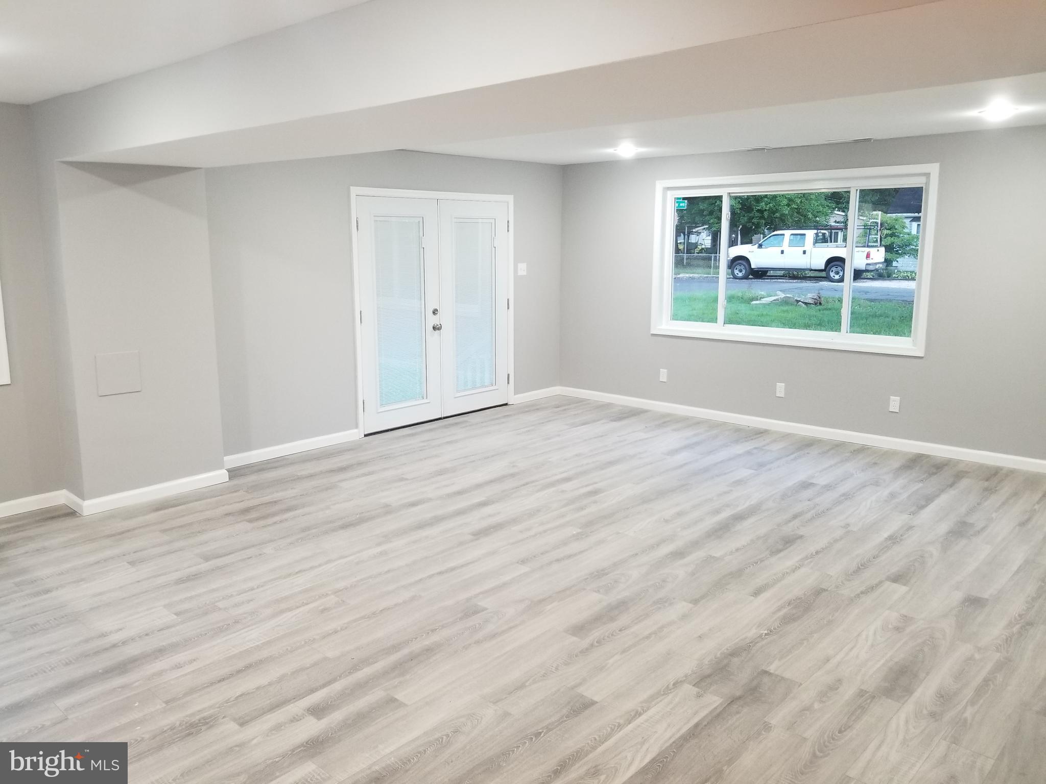 1748 Burnham Road Baltimore, MD 21222 - Photo 8 of 30 Family Room