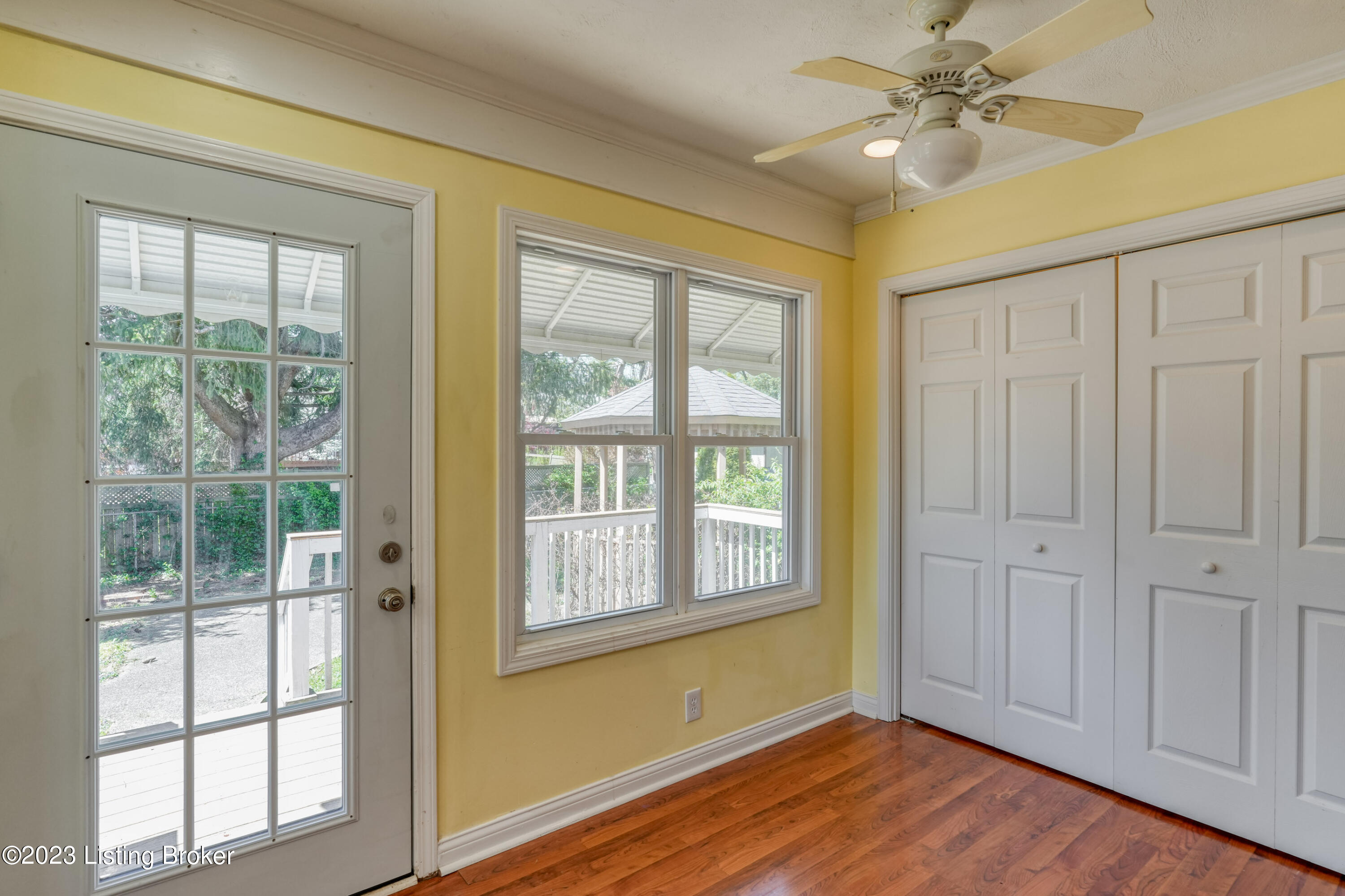 218 Bramton Road Louisville, KY 40207 - Photo 15 of 50 030 - 20230412 04588