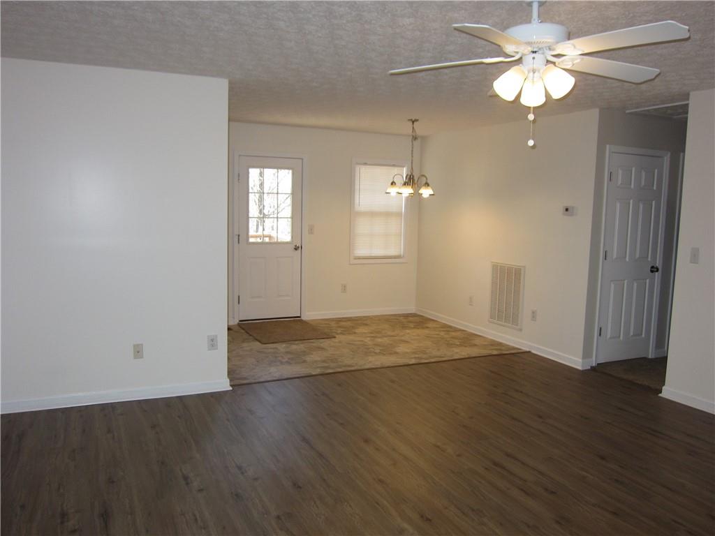 434 Spring Leaf Drive Dallas, GA 30157 - Photo 3 of 26