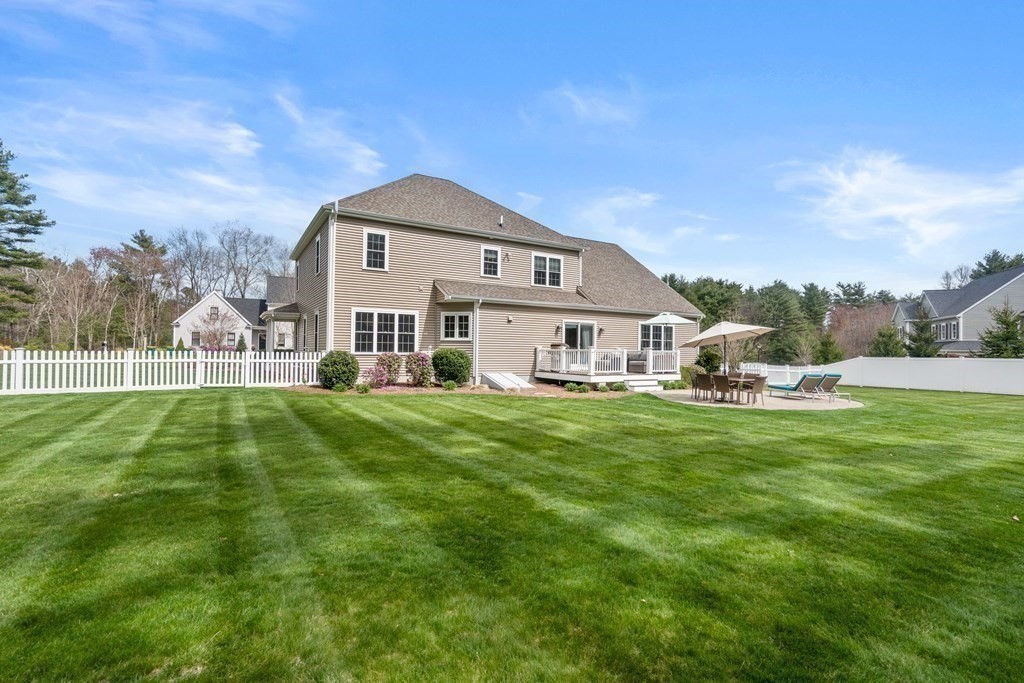 3 Dutton Drive Mansfield, MA 02048 - Photo 8 of 42 a house view with a outdoor space