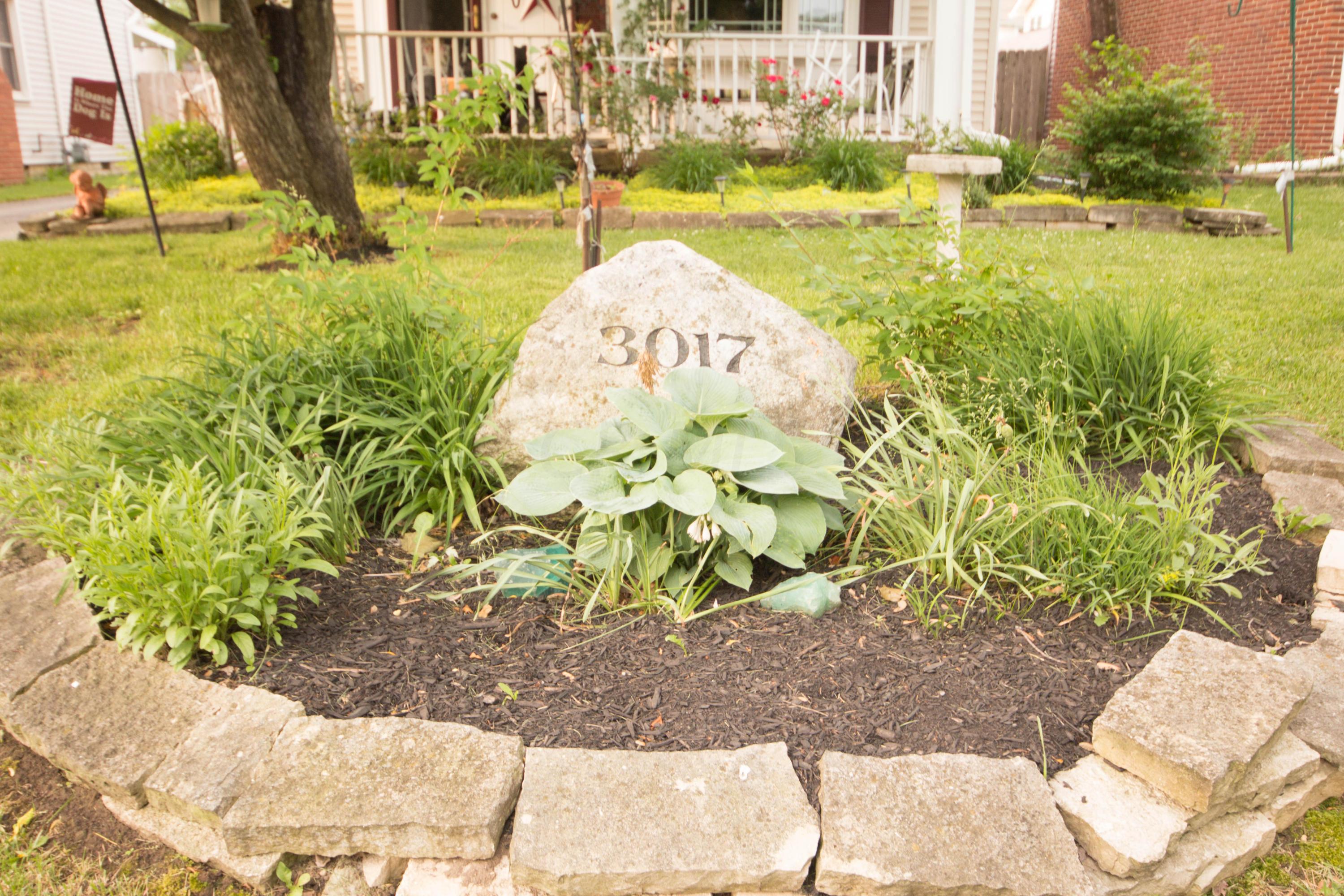 3017 Wicklow Road Columbus, OH 43204 - Photo 2 of 23