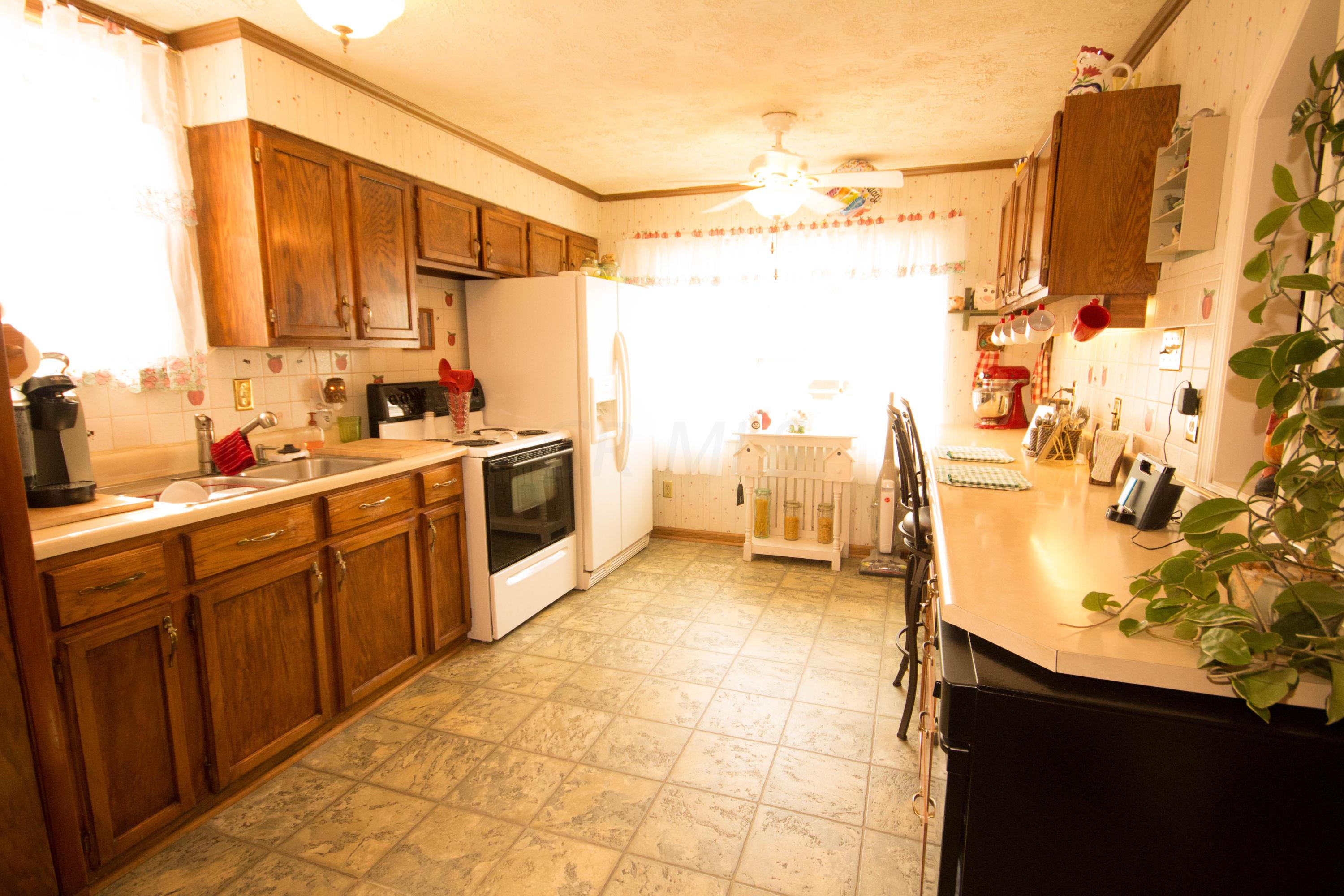 3017 Wicklow Road Columbus, OH 43204 - Photo 10 of 23