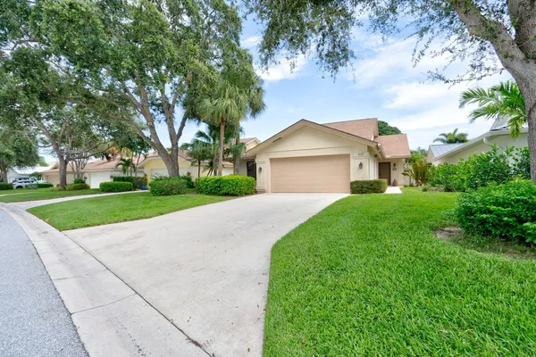 $4,200 | 223 East River Park Drive, Jupiter, FL 33477
