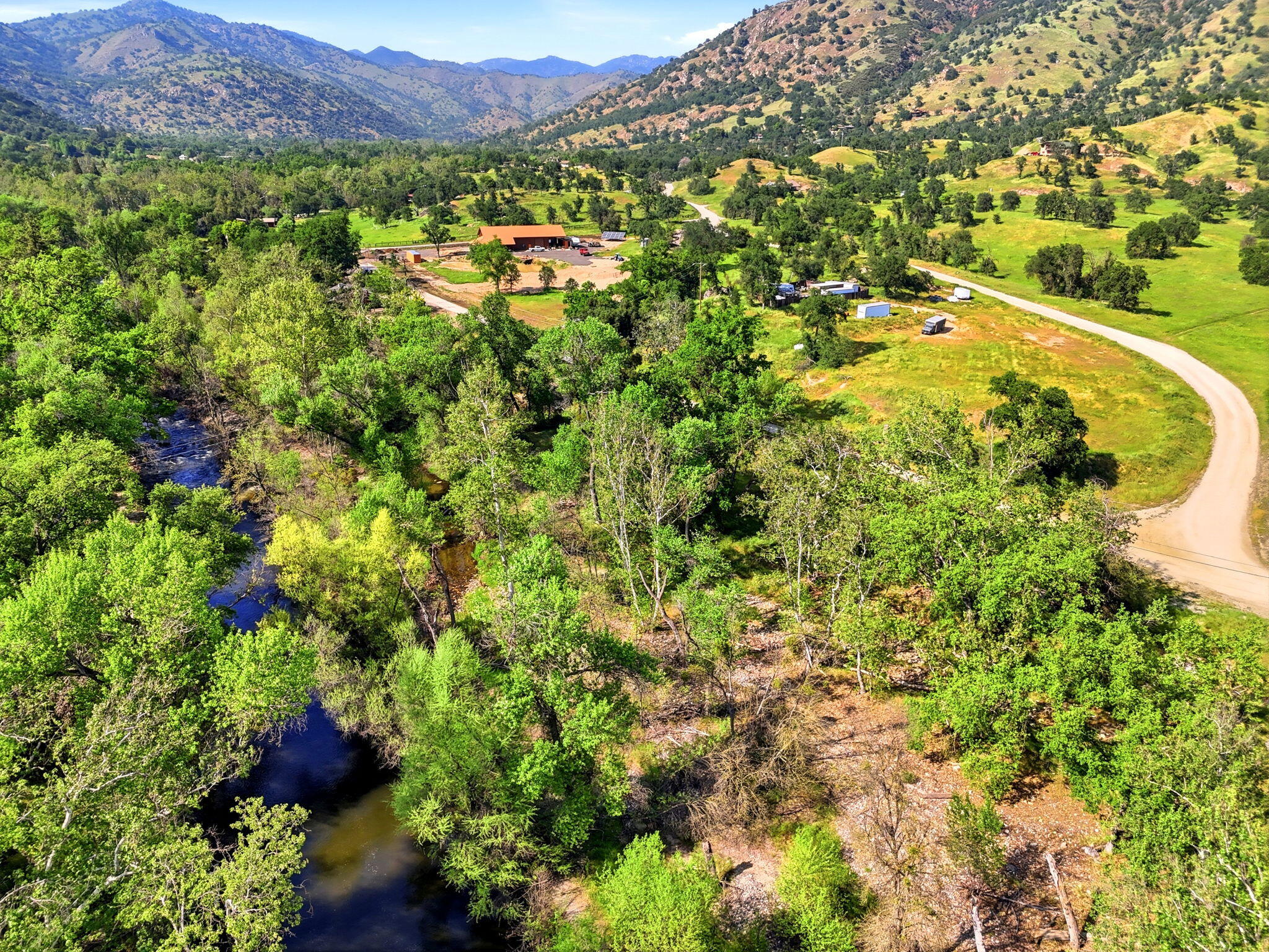 Three North Kaweah River Drive Three Rivers, CA 93271 - Photo 7 of 22 11-42490_N_Kaweah_River_Dr_010