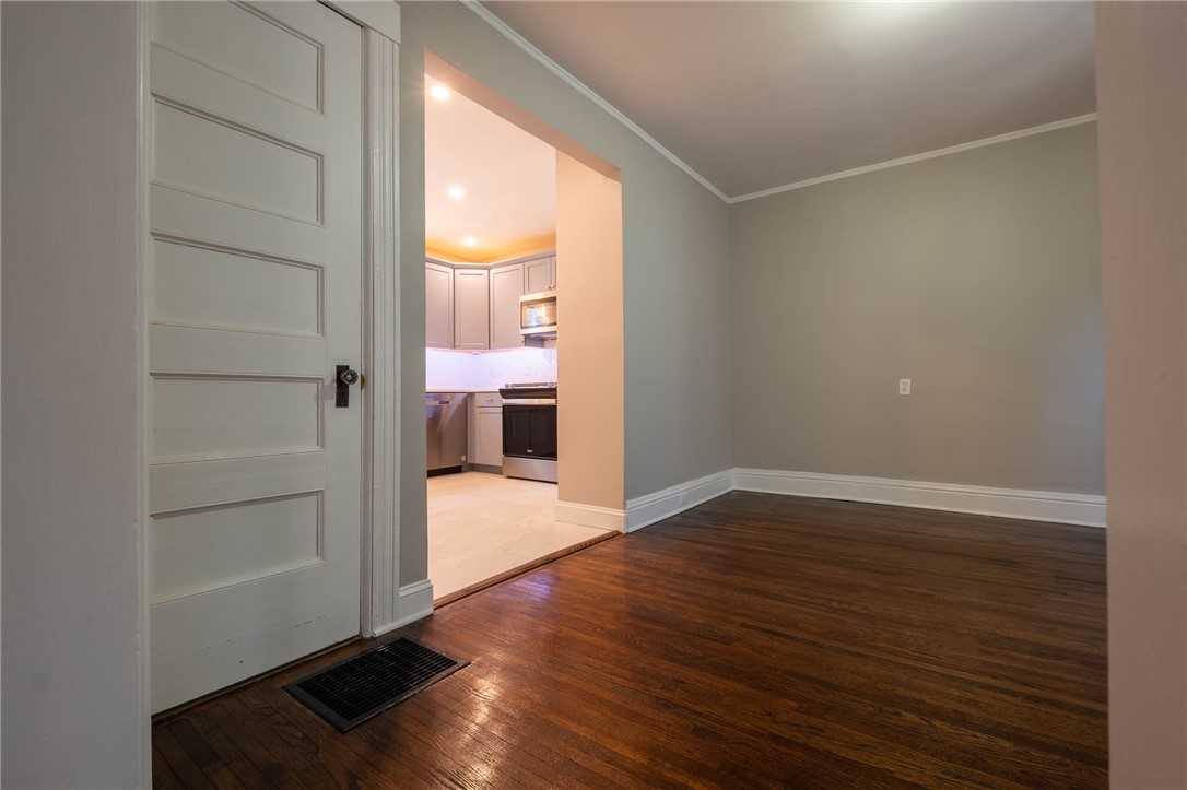 73 Gold Street Rochester, NY 14620 - Photo 13 of 26