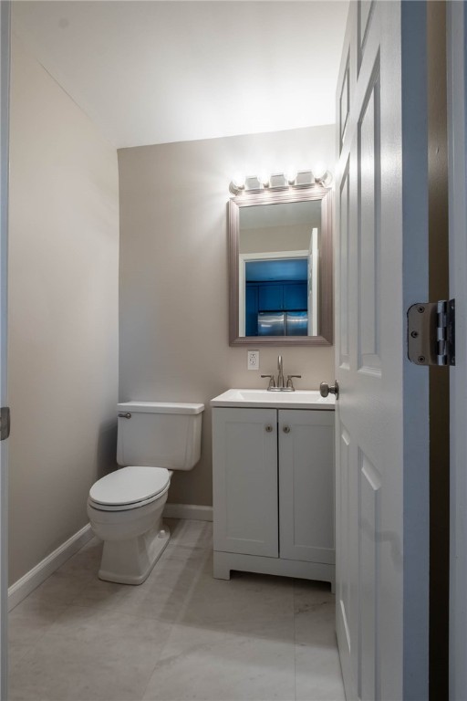 73 Gold Street Rochester, NY 14620 - Photo 17 of 26 Power room