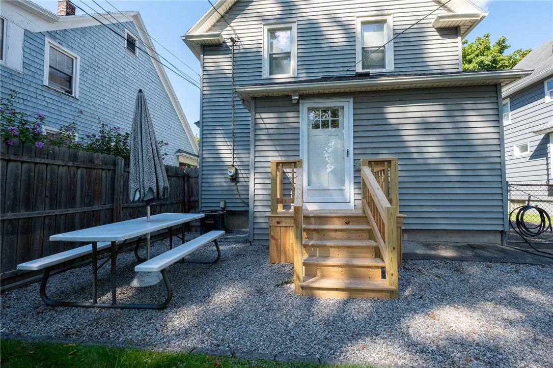 73 Gold Street Rochester, NY 14620 - Photo 2 of 26