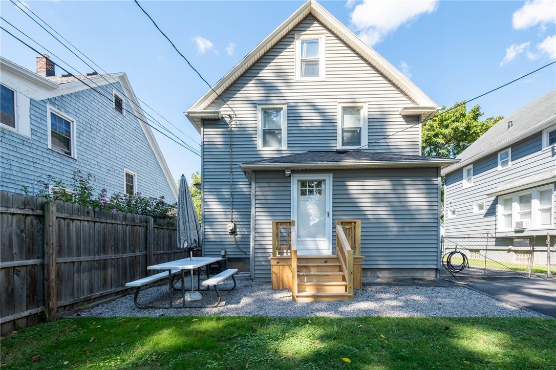 73 Gold Street Rochester, NY 14620 - Photo 3 of 26