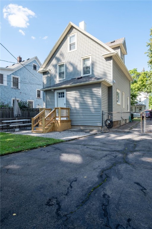 73 Gold Street Rochester, NY 14620 - Photo 5 of 26