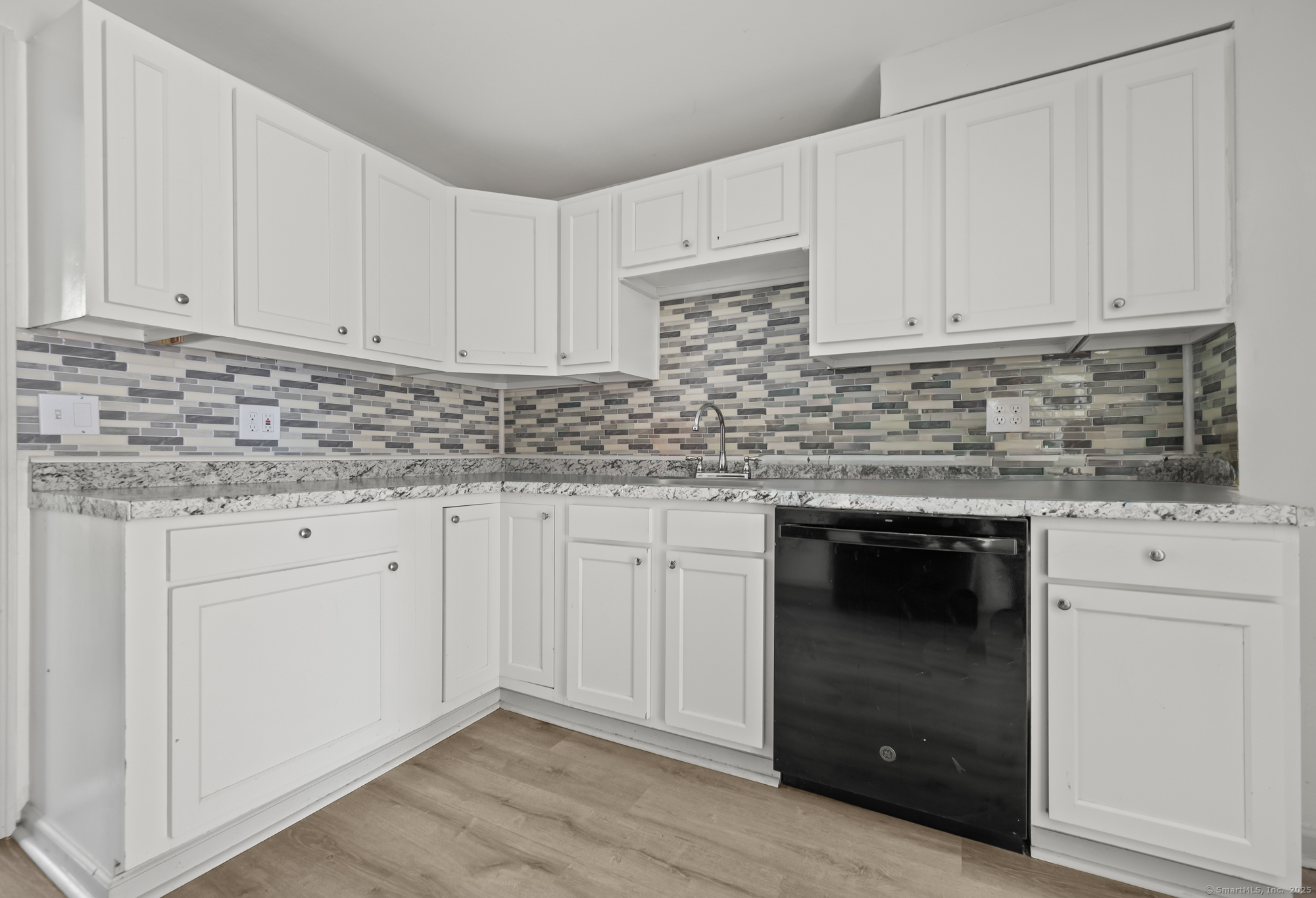 14 Church Street Beacon Falls, CT 06403 - Photo 4 of 40