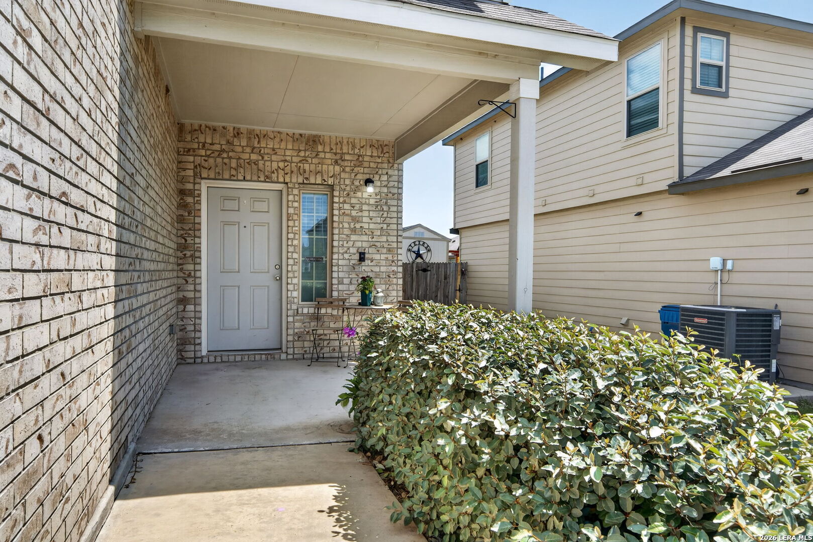 5910 Frisbee Path Converse, TX 78109 - Photo 2 of 29