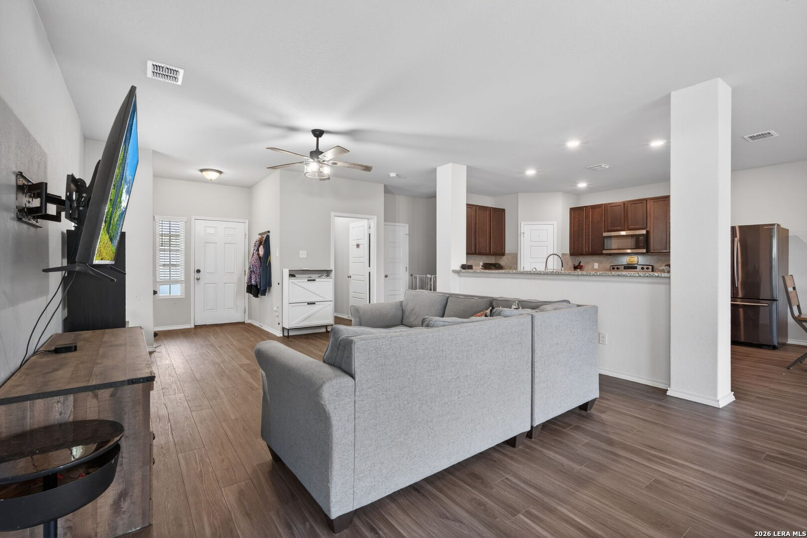 5910 Frisbee Path Converse, TX 78109 - Photo 7 of 29