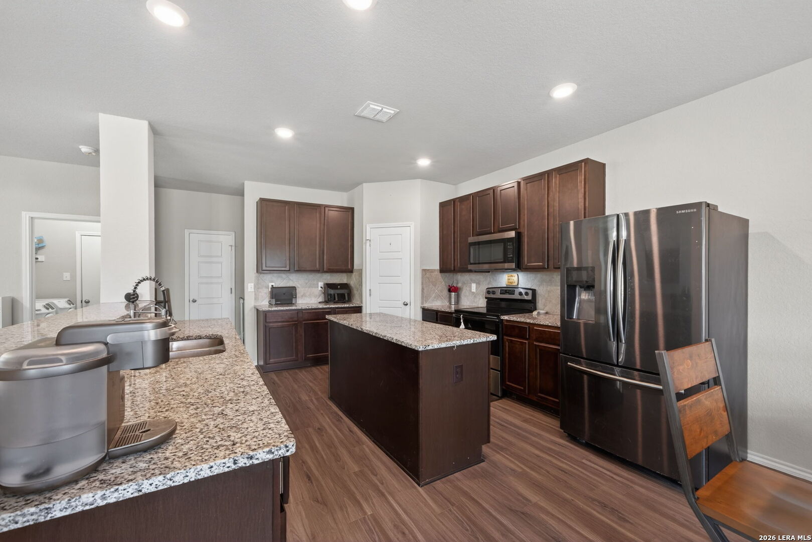 5910 Frisbee Path Converse, TX 78109 - Photo 8 of 29