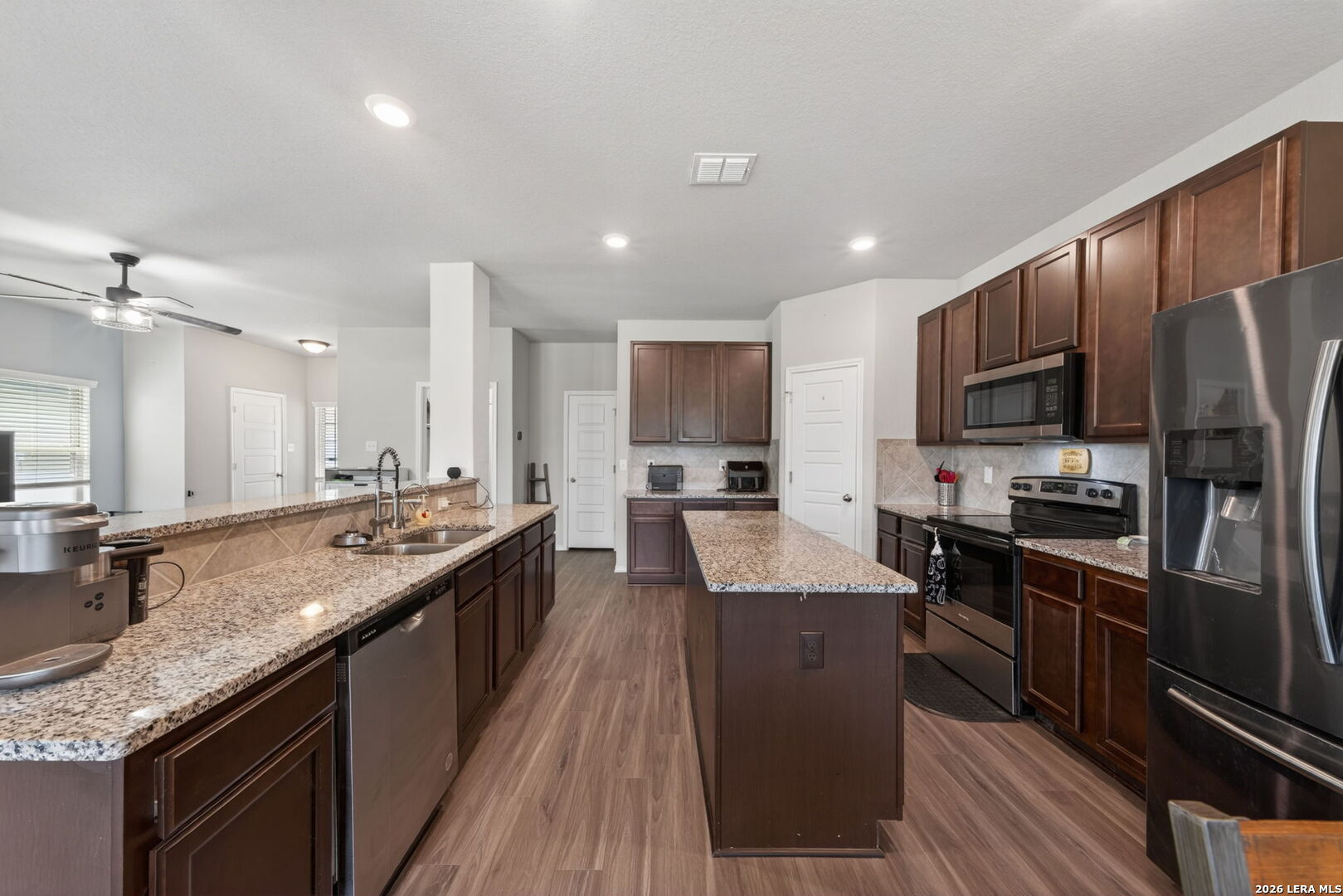 5910 Frisbee Path Converse, TX 78109 - Photo 9 of 29