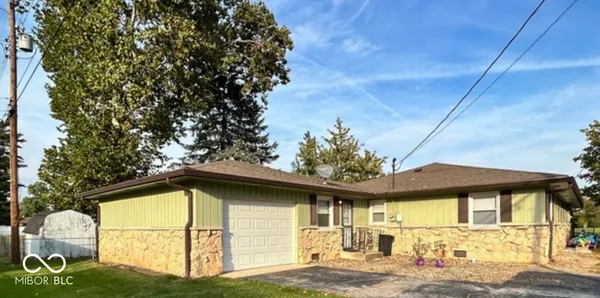 $285,000 | 430 Lawndale Drive, Plainfield, IN 46168