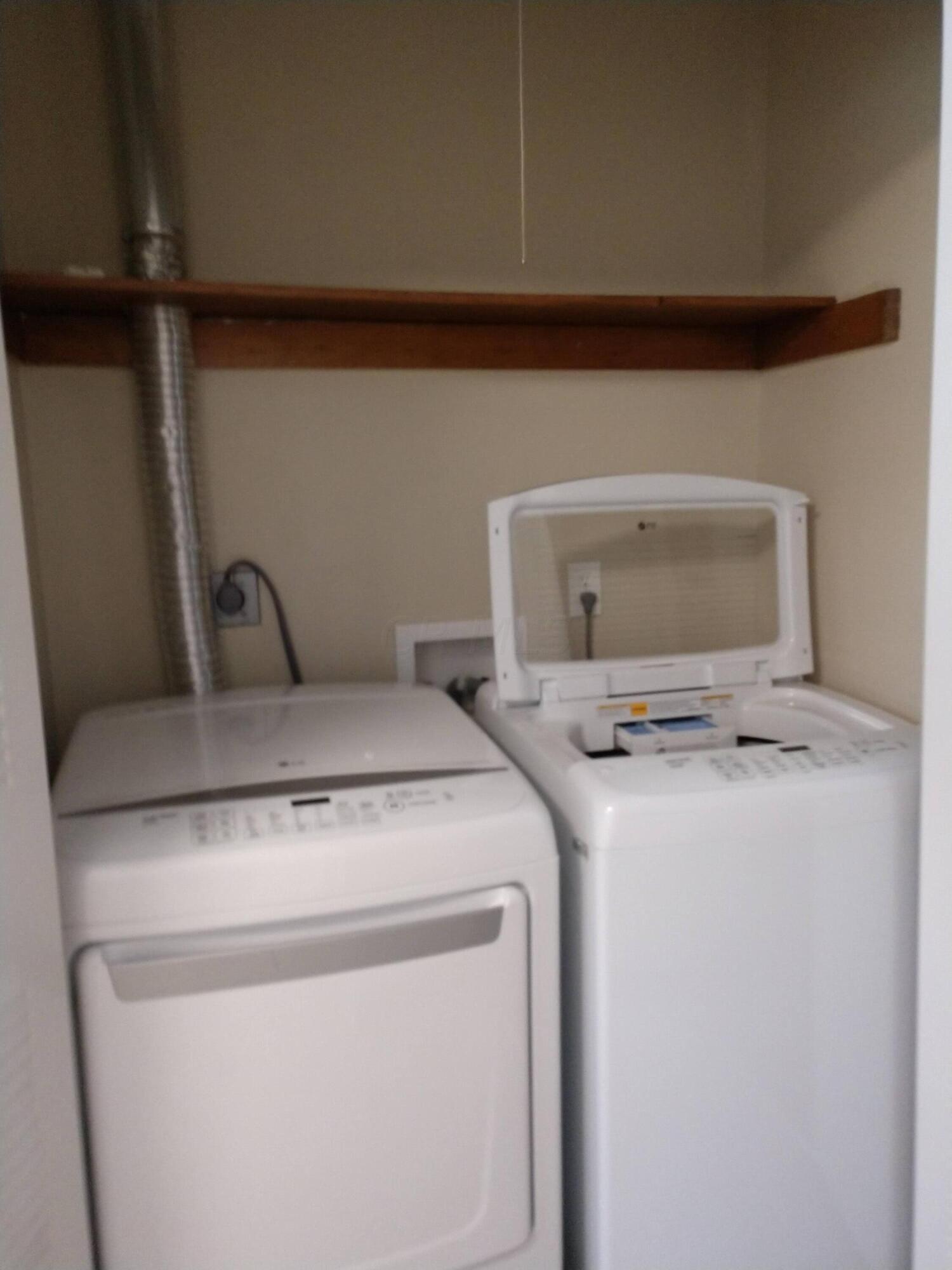 208 West Weber Road Columbus, OH 43202 - Photo 7 of 8 Washer & Dryer included