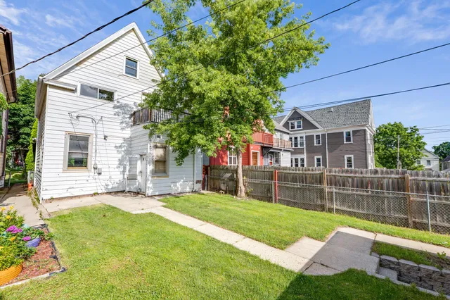 $220,000 | 734 South 30th Street, Milwaukee, WI 53215