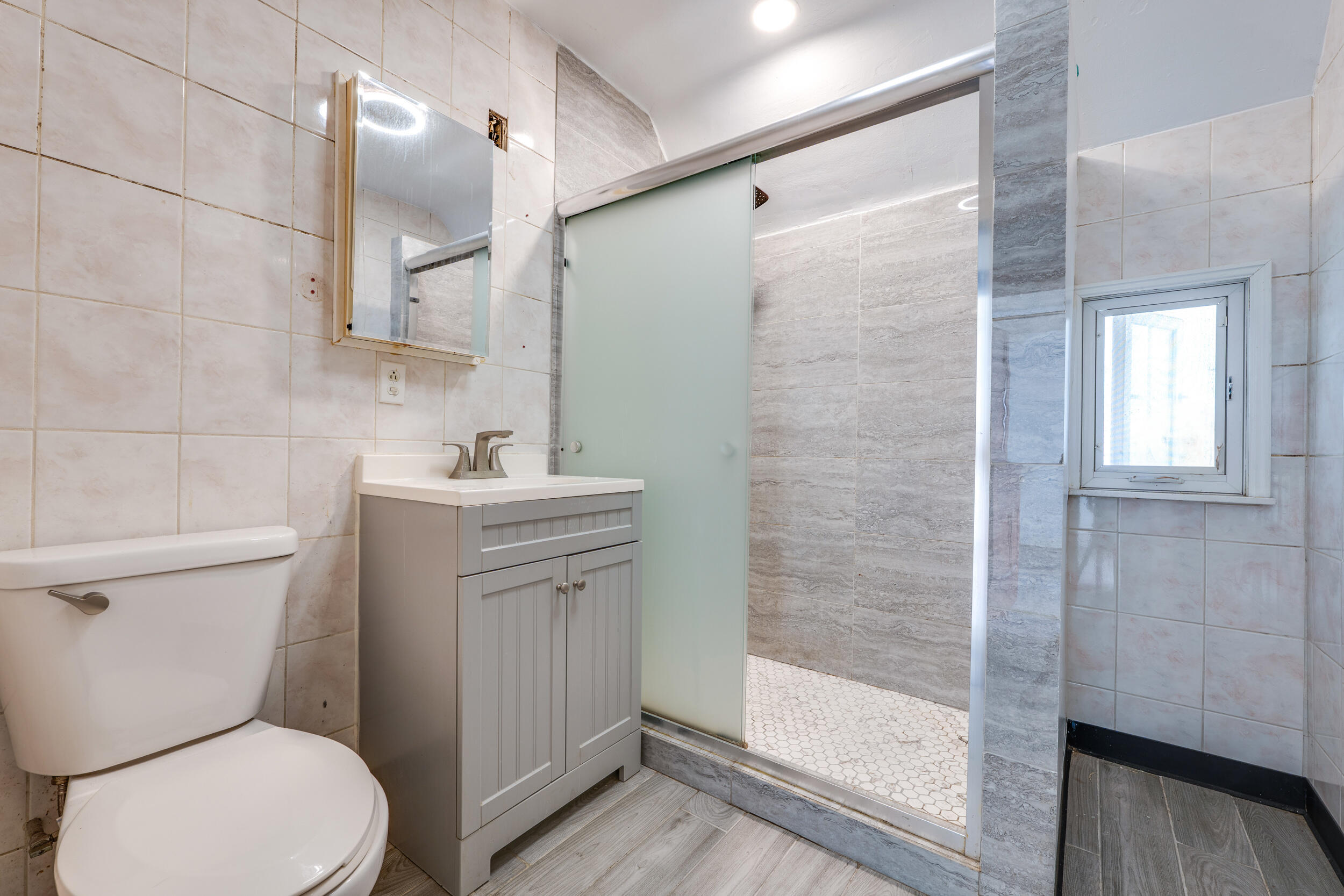 734 South 30th Street Milwaukee, WI 53215 - Photo 8 of 20 Photo 7