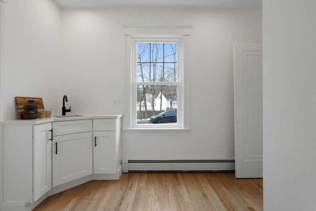 695 Salem Street Lynnfield, MA 01940 - Photo 15 of 35